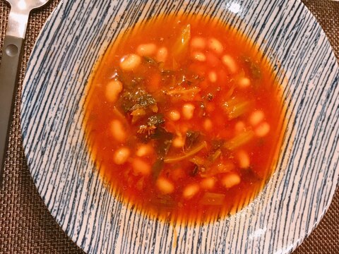 クタクタ野菜の大豆とトマトのスープ